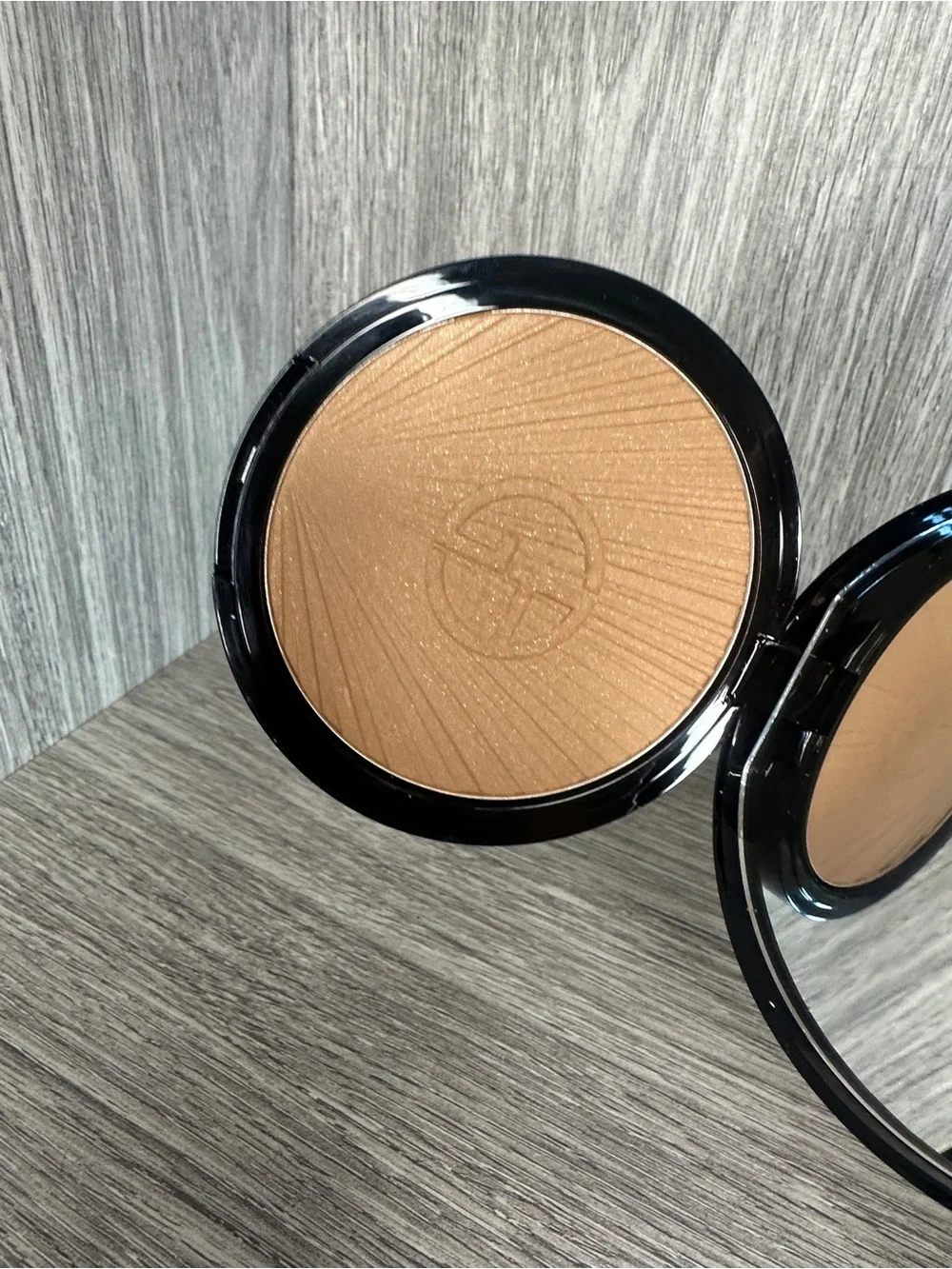 Giorgio Armani Luminous Silk Bronzing Powder Shade 90